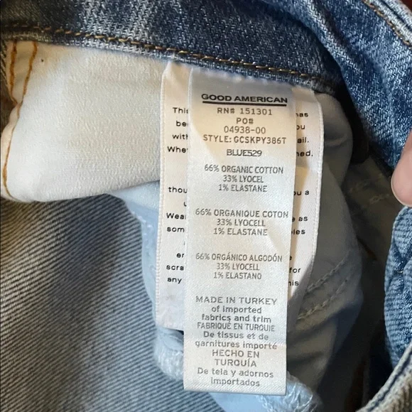 Good American Skinny Jeans in Classic Blue - Picture 3 of 7